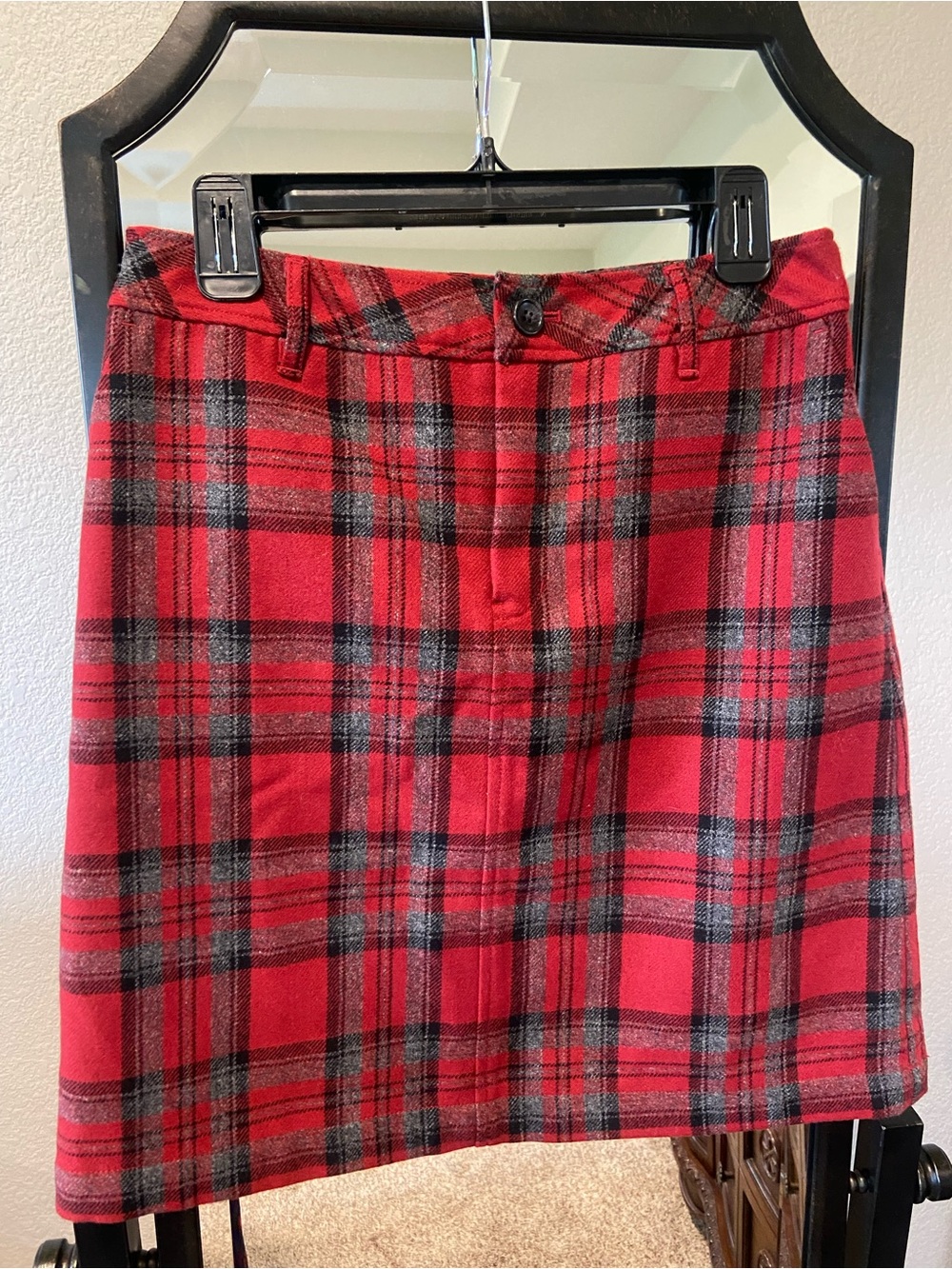 Eddie Bauer 100% Wool Red and Black Plaid Mini Skirt
